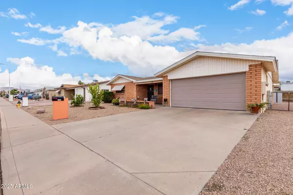 Apache Junction, AZ 85120,1399 S PALO VERDE Drive