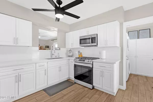 Mesa, AZ 85202,1715 W CAROL Avenue