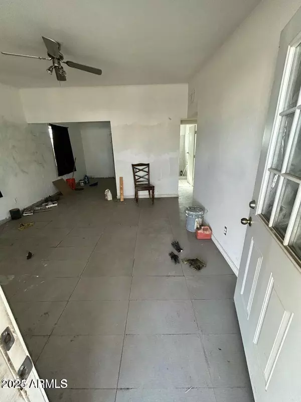 Phoenix, AZ 85009,3241 W Fillmore Street