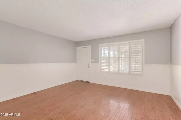 Tempe, AZ 85282,1531 E EL PARQUE Drive