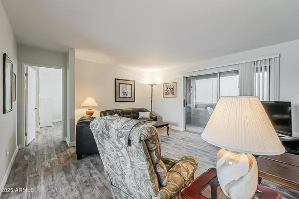 Phoenix, AZ 85032,4554 E PARADISE VILLAGE Parkway N #249