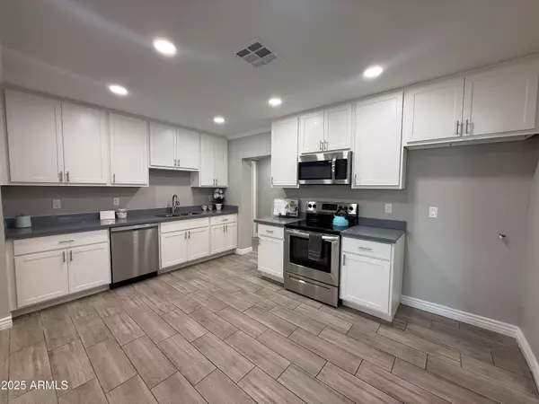 Phoenix, AZ 85009,3340 W PORTLAND Street