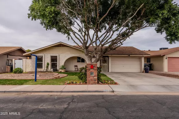 1546 E FLOWER Circle, Mesa, AZ 85204