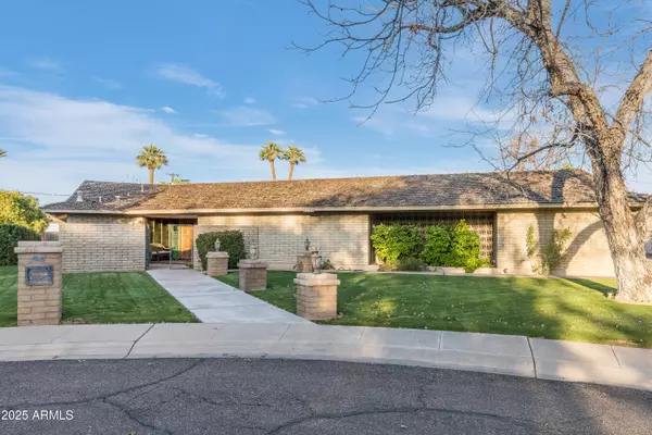 7125 N 2ND Place, Phoenix, AZ 85020