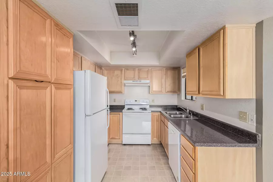 8155 E ROOSEVELT Street #204, Scottsdale, AZ 85257