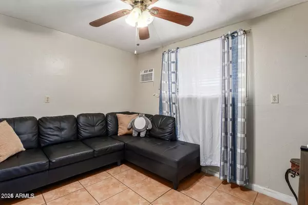 Chandler, AZ 85225,364 S CALIFORNIA Street