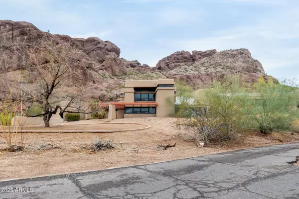 Phoenix, AZ 85018,5275 N Camelhead Road