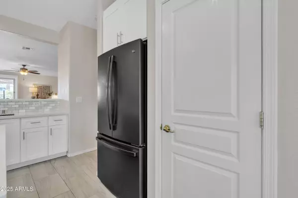 877 E LA COSTA Place Chandler, AZ 85249