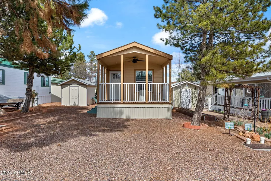 2206 WRANGLER Way, Overgaard, AZ 85933