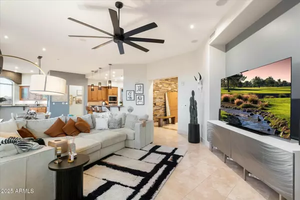 Scottsdale, AZ 85254,15802 N 71ST Street #754