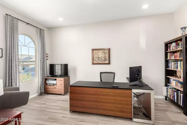 Phoenix, AZ 85042,7809 S 43RD Place