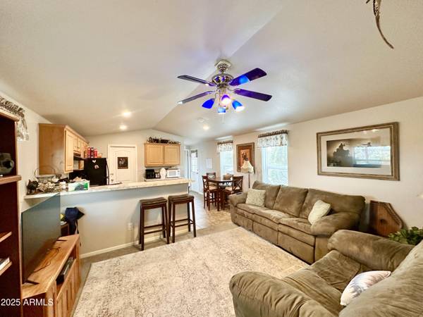 Show Low, AZ 85901,8118 White Mountain Lake Road
