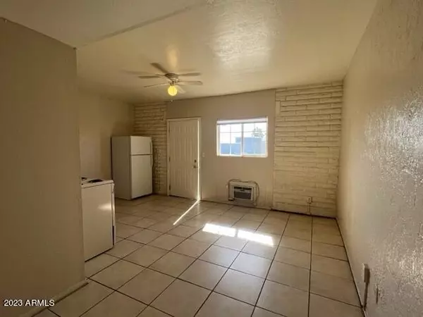 Phoenix, AZ 85008,525 N 32ND Street #9