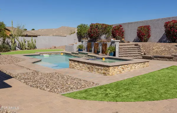 7024 W TETHER Trail, Peoria, AZ 85383