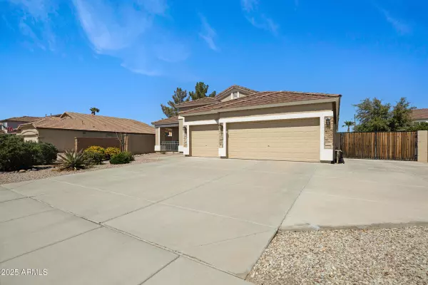 Gilbert, AZ 85297,3336 E THORNTON Avenue