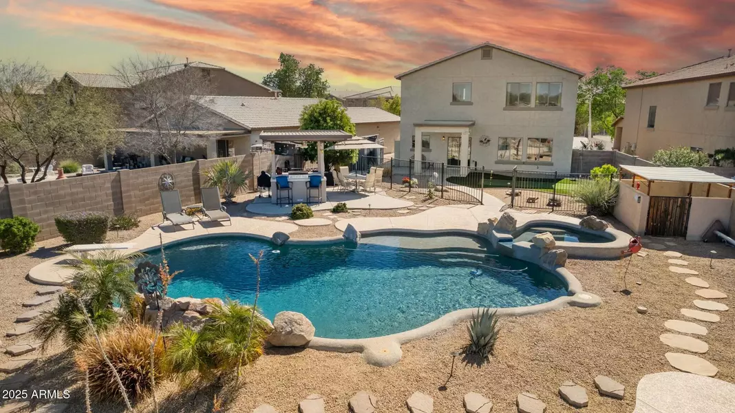 28974 N TAYLOR Trail, San Tan Valley, AZ 85143