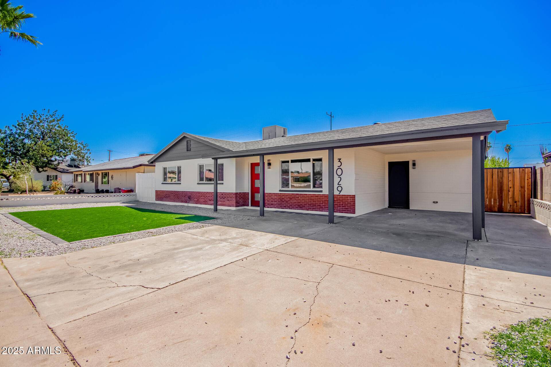 Phoenix, AZ 85029,3029 W WINDROSE Drive