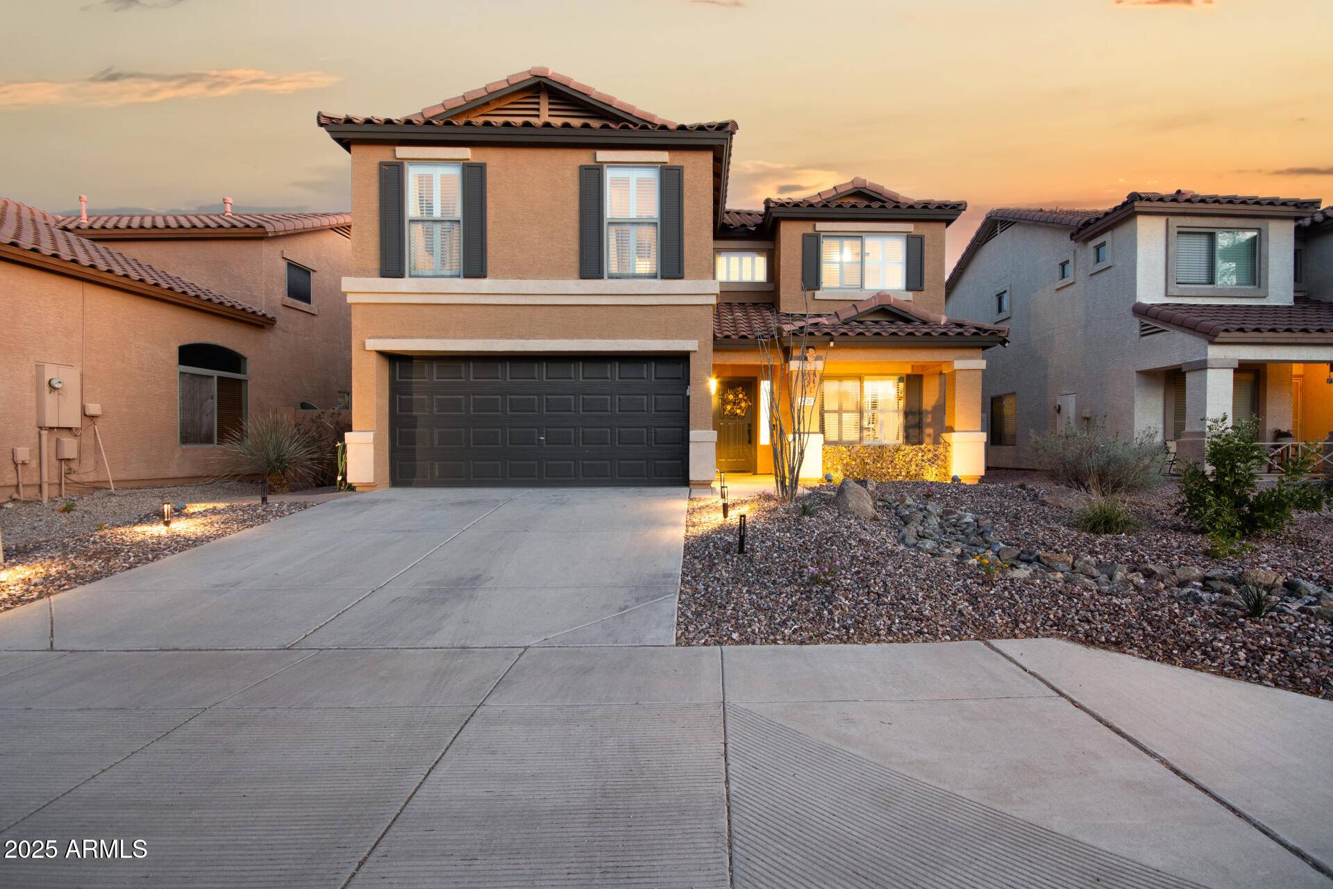 2435 W VIA DONA Road, Phoenix, AZ 85085