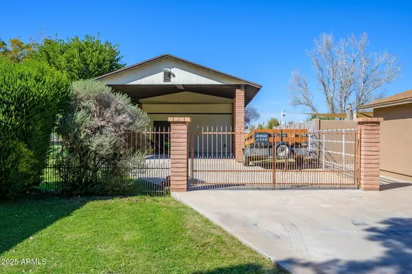 Glendale, AZ 85303,8122 W MONTEBELLO Avenue