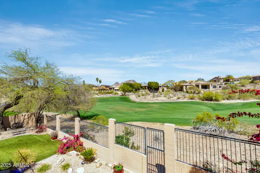 1334 E VOLTAIRE Avenue, Phoenix, AZ 85022