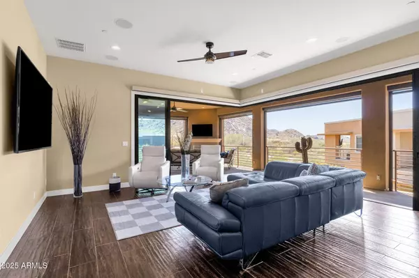 Scottsdale, AZ 85262,27000 N ALMA SCHOOL Parkway #2032