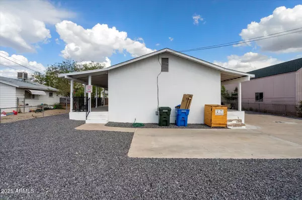 Phoenix, AZ 85020,9043 N 10TH Street