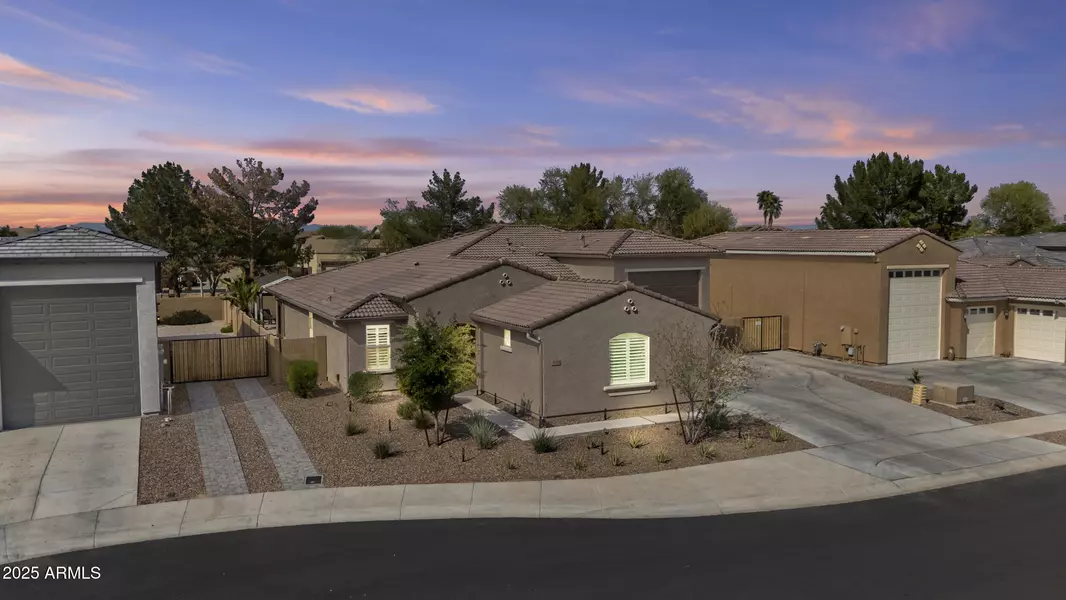 14370 W HEARN Road, Surprise, AZ 85379