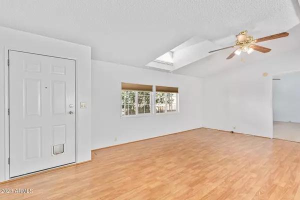 Glendale, AZ 85305,8427 W GLENDALE Avenue #96