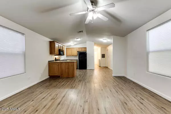 Glendale, AZ 85305,8427 W GLENDALE Avenue #88