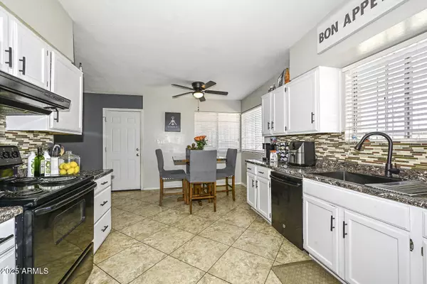 Phoenix, AZ 85040,2307 E CHIPMAN Road