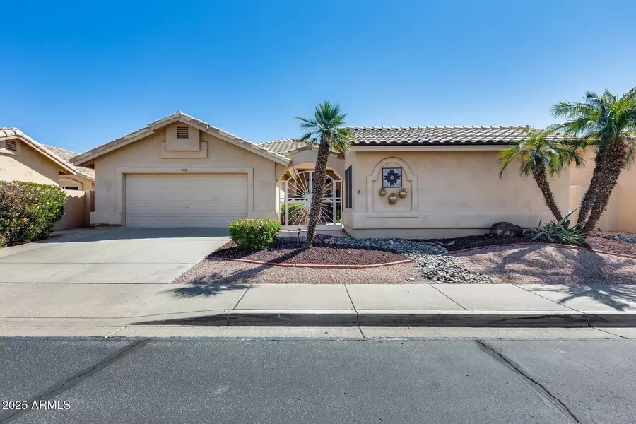 17741 N DESERT FLOWER Trail, Surprise, AZ 85374