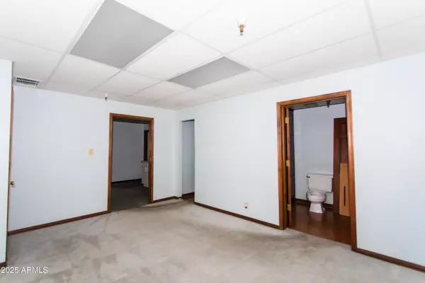 Mesa, AZ 85210,40 W BASELINE Road #204