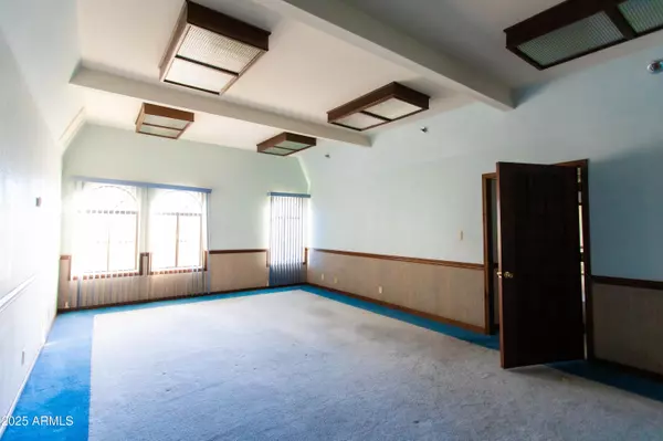Mesa, AZ 85210,40 W BASELINE Road #204