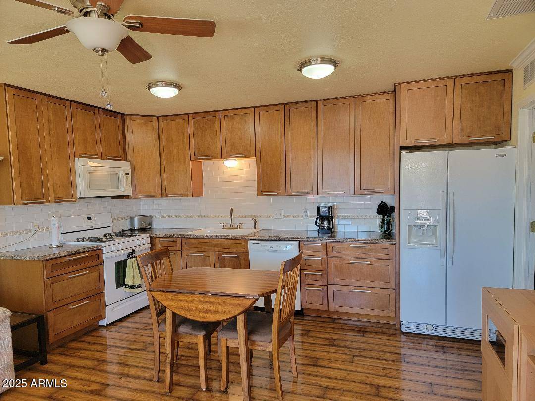 Florence, AZ 85132,907 E LANCASTER Circle