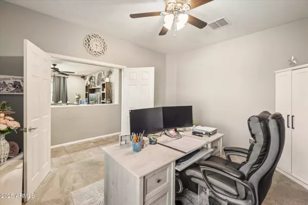 Queen Creek, AZ 85142,19305 E Oriole Way