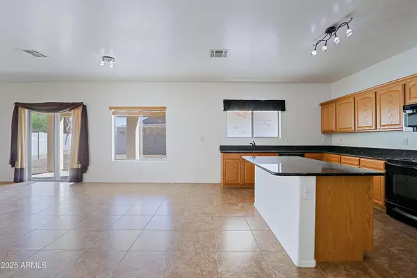 9541 W FRANK Avenue, Peoria, AZ 85382