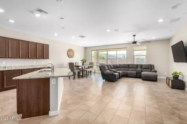 Phoenix, AZ 85041,2831 W CARSON Road