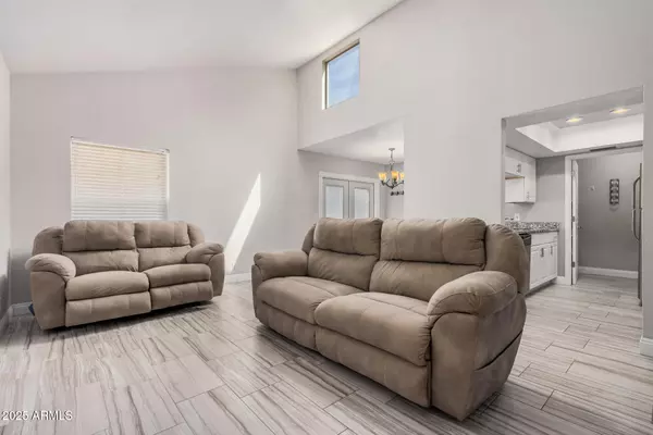 Mesa, AZ 85202,1342 W EMERALD Avenue #381