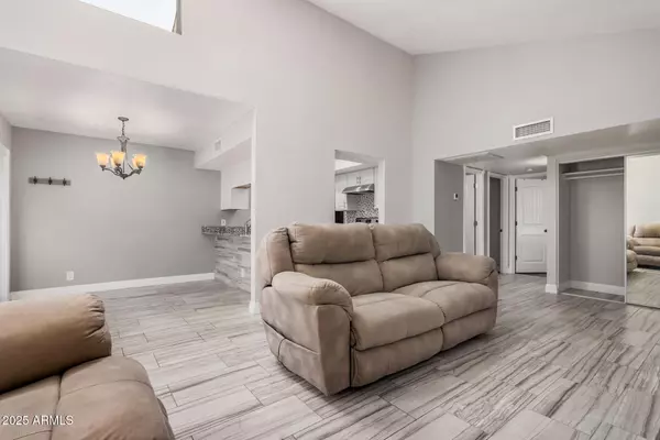 Mesa, AZ 85202,1342 W EMERALD Avenue #381