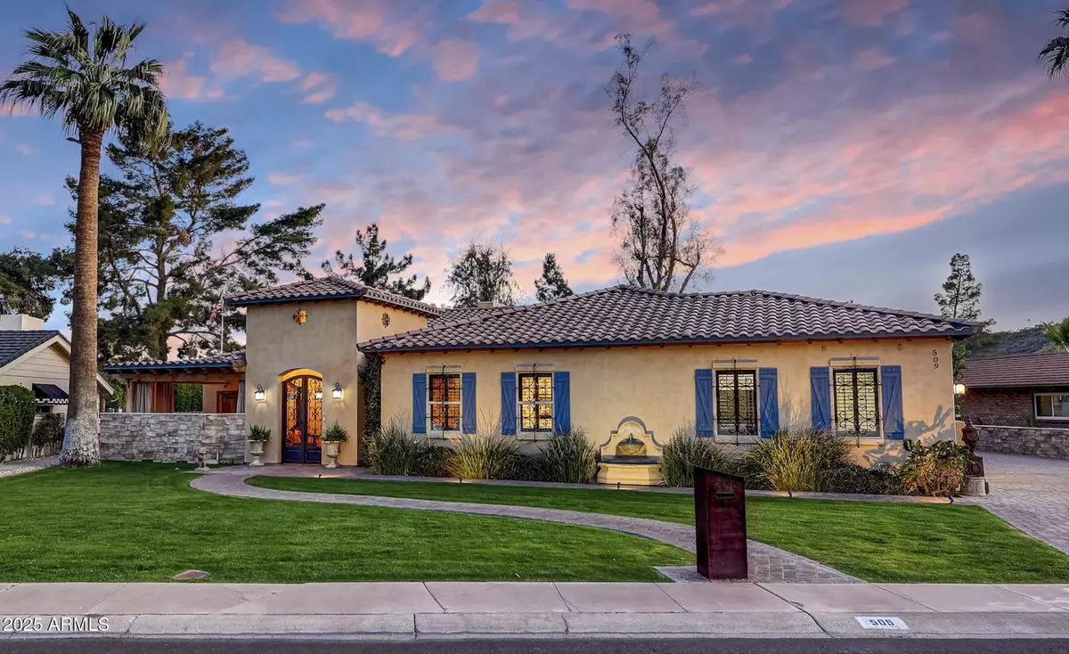 Phoenix, AZ 85023,509 W MOON VALLEY Drive