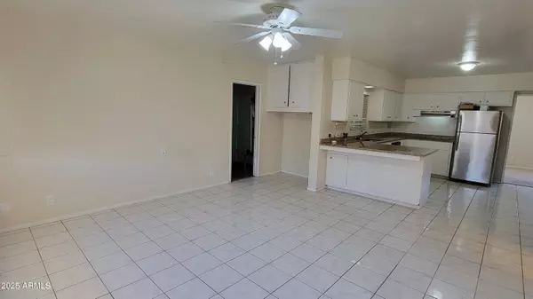 Phoenix, AZ 85023,2163 W VILLAGE Drive