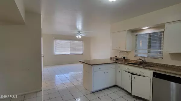 Phoenix, AZ 85023,2163 W VILLAGE Drive