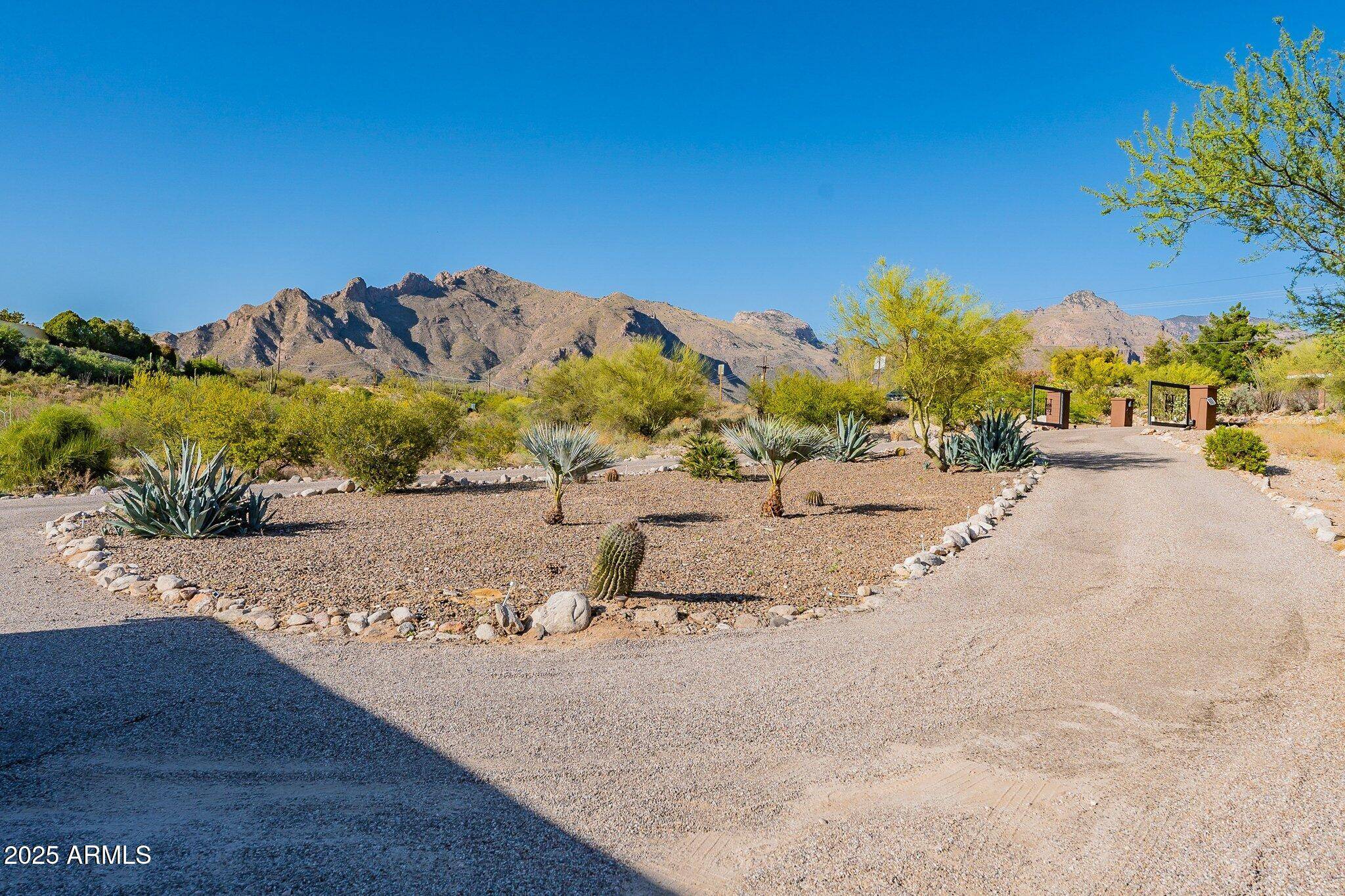 7009 N 1ST Avenue, Tucson, AZ 85718