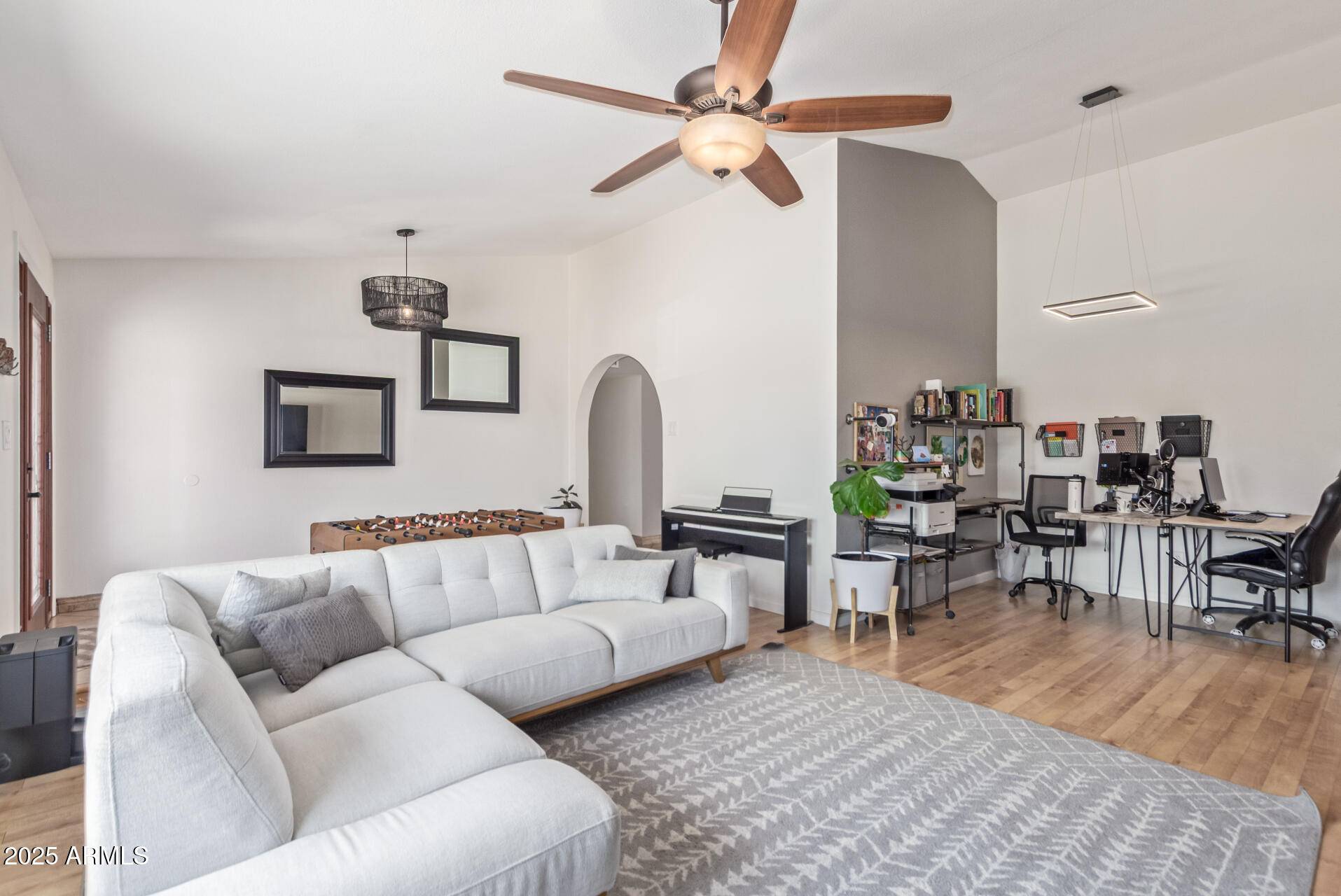 Phoenix, AZ 85032,4534 E BEVERLY Lane