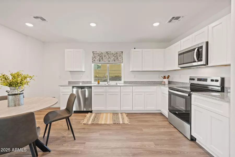 20241 E YUCCA Drive, Mayer, AZ 86333