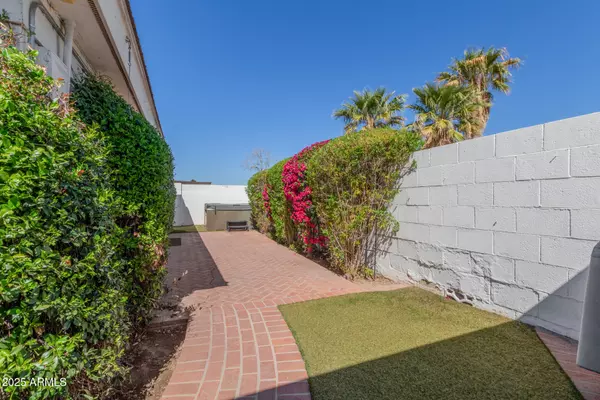 Phoenix, AZ 85029,2314 W PARADISE Drive