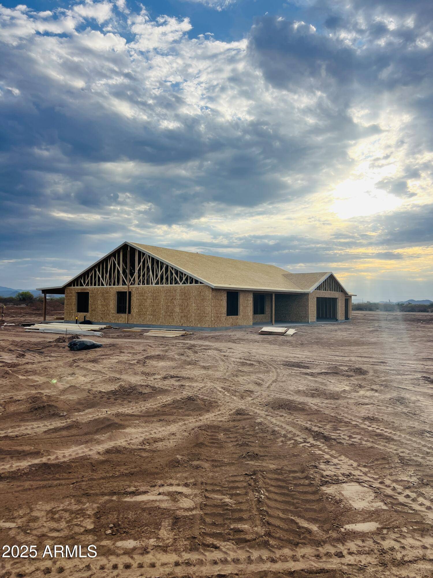 Wittmann, AZ 85361,23132 W Lone Mountain Road