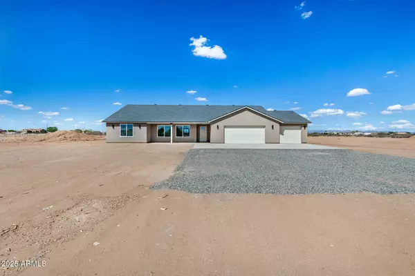 23132 W Lone Mountain Road, Wittmann, AZ 85361