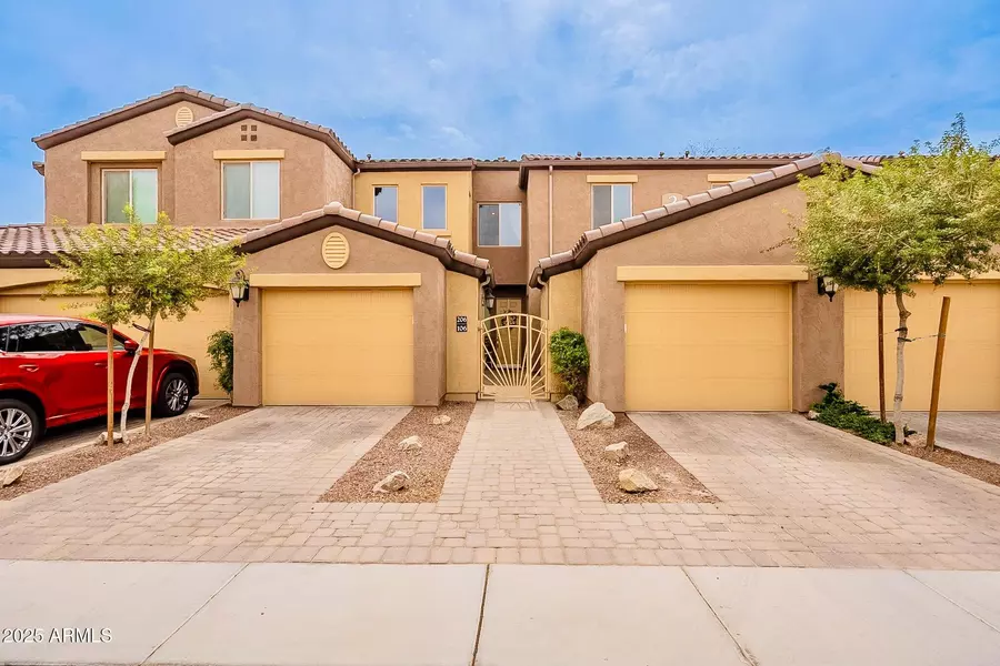 250 W QUEEN CREEK Road #206, Chandler, AZ 85248
