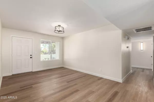 Phoenix, AZ 85032,4624 E AIRE LIBRE Avenue